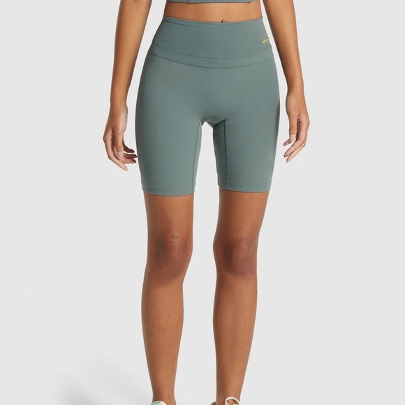LIMITED EDITION Whitney Simmons - Eucalyptus cycling shorts. Sold out online. - Picture 1 of 5